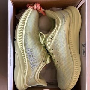 NWB Hoka Solimar 7.5